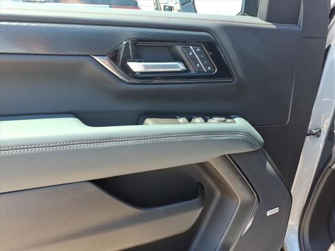 New 2026 GMC Yukon XL AT4 w/ AT4 Premium Plus Package AWD/4WD image 13