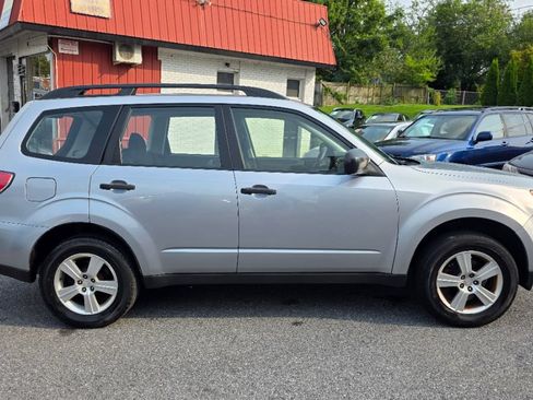 Used 2012 Subaru Forester 2.5X w/ Alloy Wheel Pkg AWD/4WD image 8
