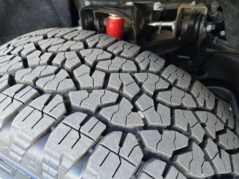 Used 2017 GMC Sierra 2500 SLT w/ Duramax Plus Package image 19