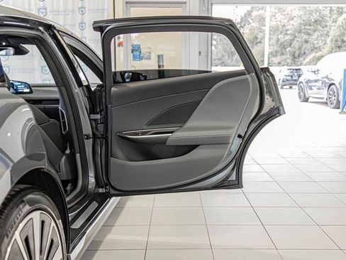 Used 2023 Lucid Air Pure image 39