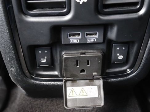 Used 2020 Jeep Grand Cherokee Overland image 19