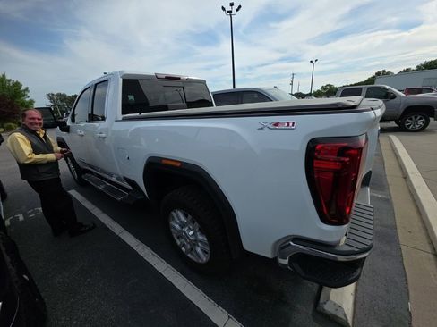 Used 2022 GMC Sierra 2500 SLE w/ SLE Convenience Package AWD/4WD image 6