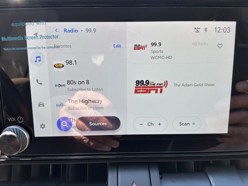 Used 2025 Toyota RAV4 XLE w/ Convenience Package image 23