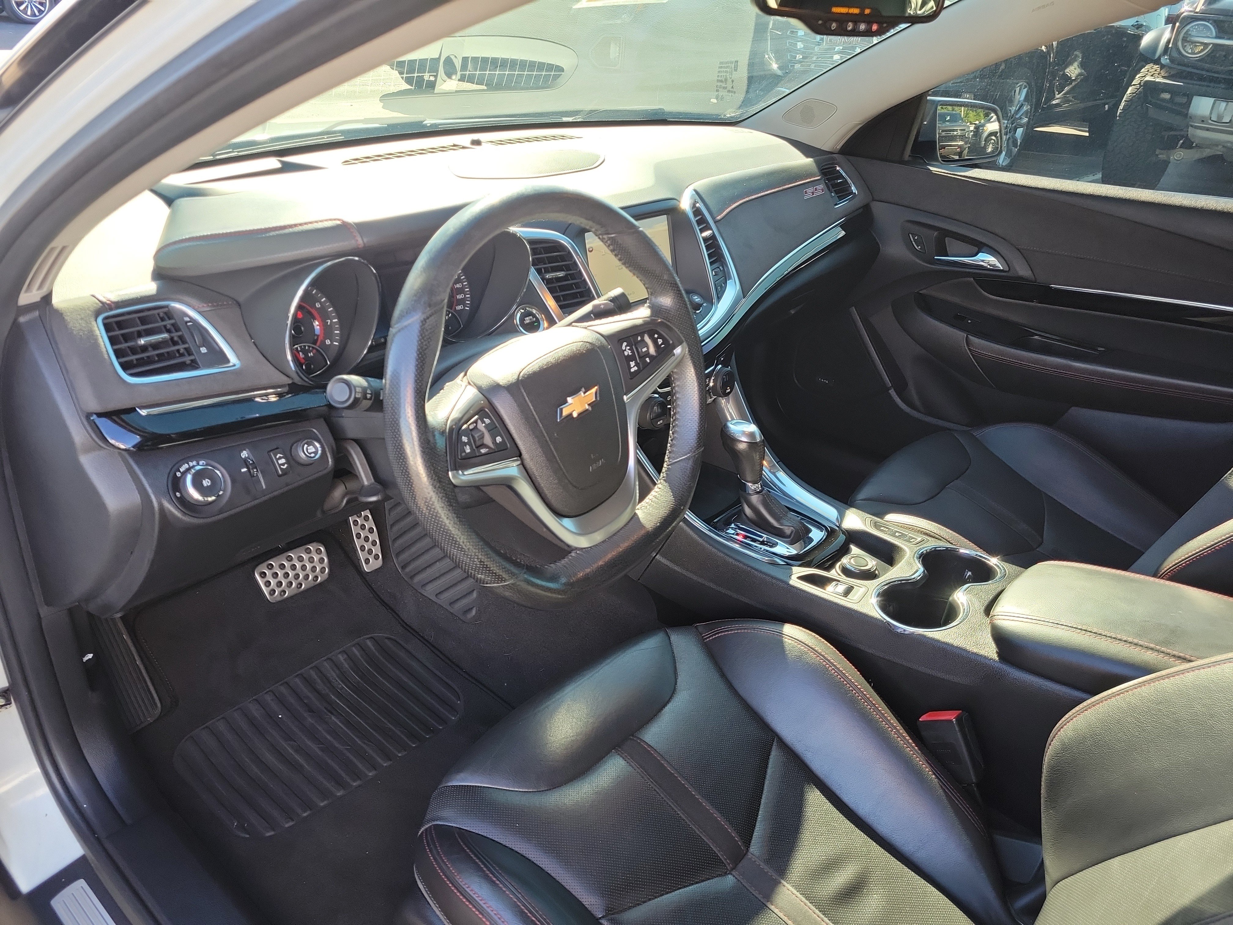Used 2015 Chevrolet SS RWD image 17