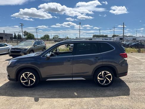 Used 2023 Subaru Forester Touring w/ Popular Package #2 AWD/4WD image 12