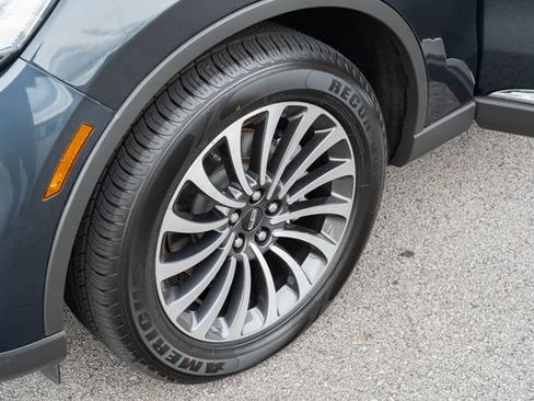 Used 2022 Lincoln Aviator Reserve w/ Elements Package Plus AWD/4WD image 12