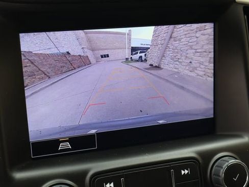 Used 2024 GMC Terrain SLT FWD image 7