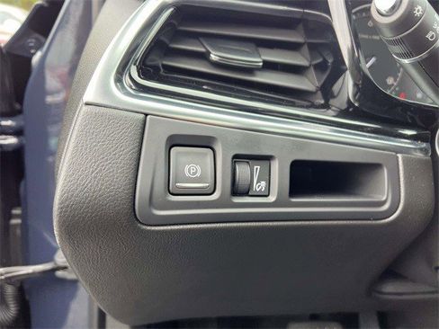 Certified 2025 Cadillac XT6 Premium Luxury image 26