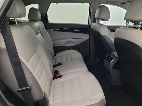 Used 2017 Kia Sorento SX FWD image 19
