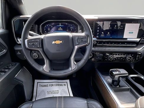 Used 2024 Chevrolet Silverado 1500 High Country w/ Technology Package AWD/4WD image 10