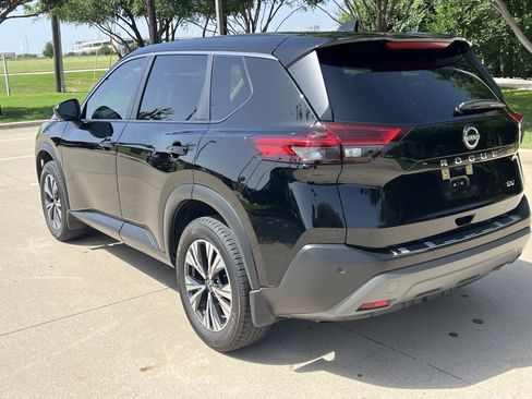 Used 2023 Nissan Rogue SV FWD image 7