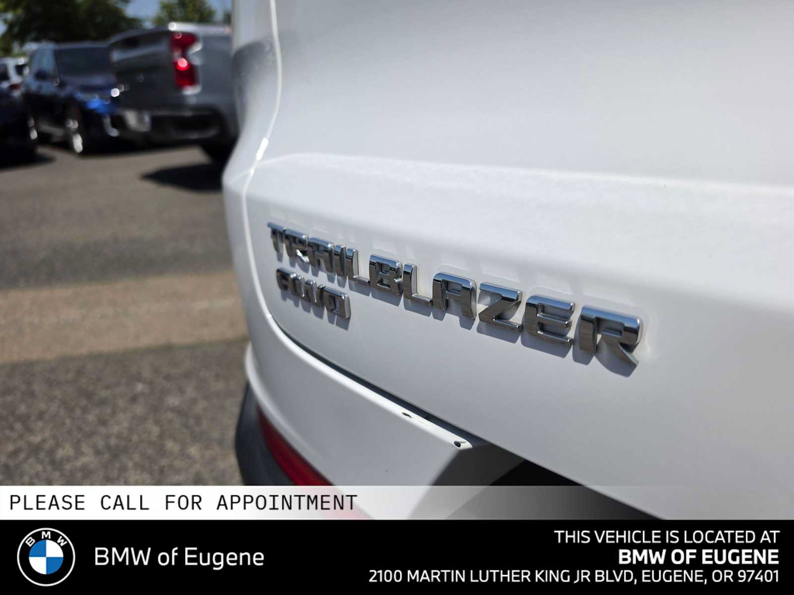 Used 2025 Chevrolet TrailBlazer LT AWD/4WD image 16