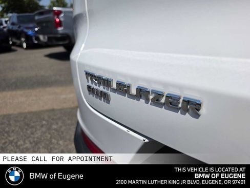 Used 2025 Chevrolet TrailBlazer LT AWD/4WD image 16
