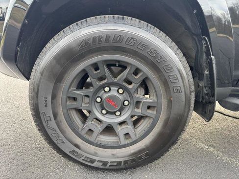 Certified 2024 Toyota 4Runner TRD Off-Road Premium image 10