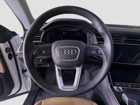 Used 2023 Audi Q8 Premium w/ Convenience Package AWD/4WD image 11