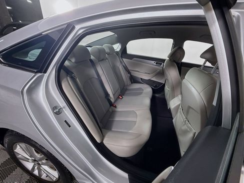 Used 2017 Hyundai Sonata SE image 18