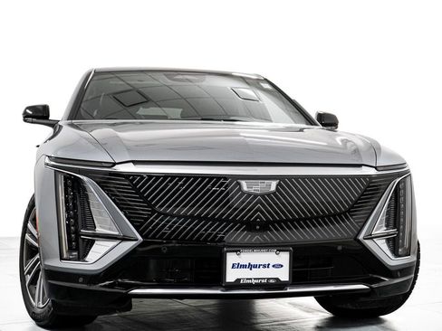 Used 2024 Cadillac Lyriq Luxury AWD/4WD image 3
