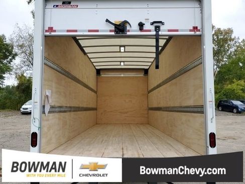 New 2024 Chevrolet Low Cab Forward image 15