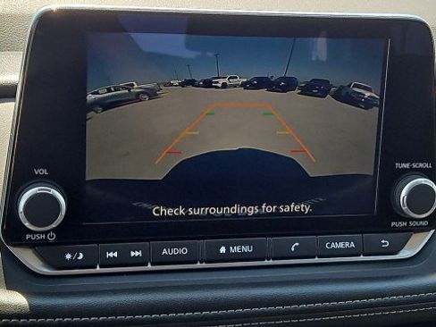 Used 2026 Nissan Rogue SV FWD image 14