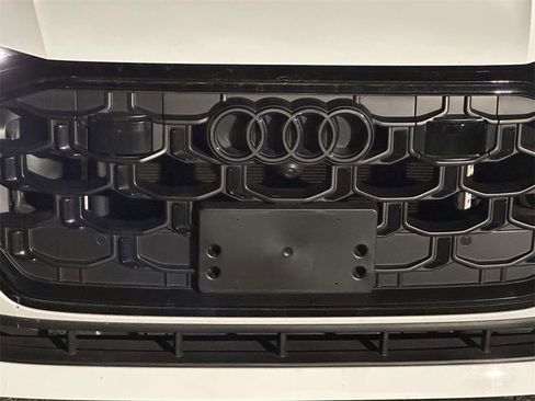 Used 2024 Audi SQ8 Premium Plus w/ S Sport Package image 8