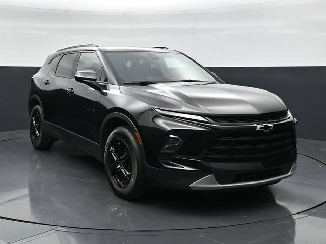 Used 2023 Chevrolet Blazer LT w/ Midnight/Sport Edition AWD/4WD image 4