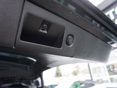 Used 2018 GMC Yukon XL Denali w/ Denali Ultimate Package image 13