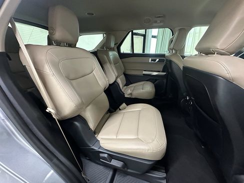 Used 2020 Ford Explorer XLT w/ Equipment Group 202A image 20