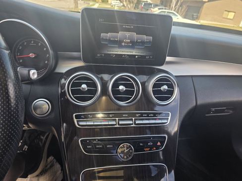 Used 2017 Mercedes-Benz C 300 C 300 4MATIC Sedan image 16