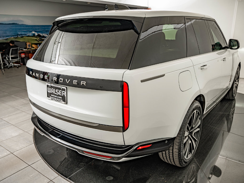 Used 2025 Land Rover Range Rover Autobiography AWD/4WD image 15