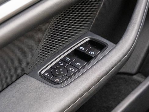 Used 2023 Porsche Taycan w/ Premium Package image 12