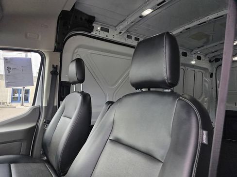 Used 2024 Ford Transit 250 148 Medium Roof Extended AWD image 7