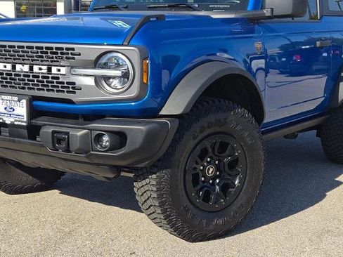 Certified 2023 Ford Bronco Badlands w/ Sasquatch Package image 3