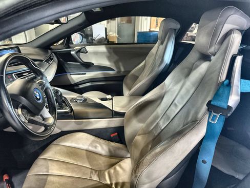 Used 2015 BMW i8 AWD/4WD image 13