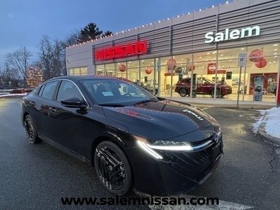 New 2026 Nissan Sentra SR w/ Floor Mat Package