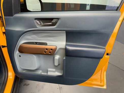 Used 2022 Ford Maverick Lariat w/ Lariat Luxury Package image 48