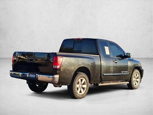 Used 2014 Nissan Titan SV w/ SV Value Truck Package image 5