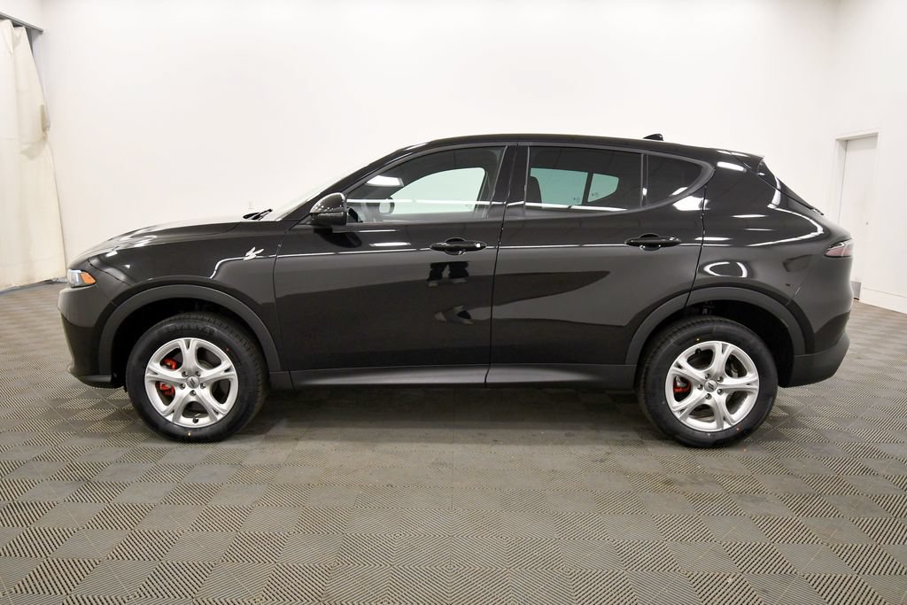 Used 2023 Dodge Hornet GT w/ Cold Weather Group AWD/4WD image 4