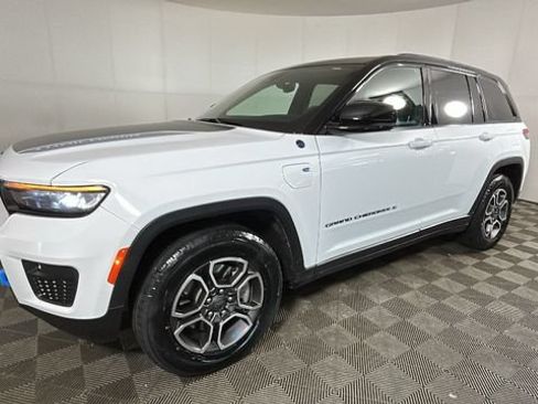 Used 2022 Jeep Grand Cherokee Trailhawk AWD/4WD image 6