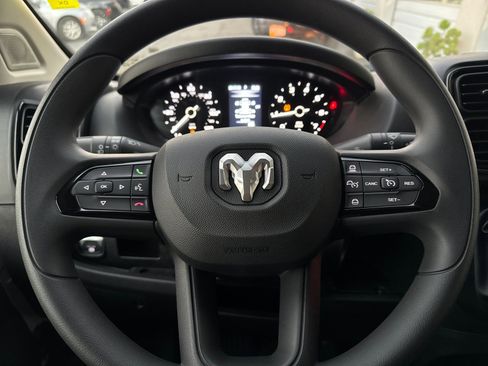 Used 2025 RAM ProMaster 2500 w/ Convenience Group image 22