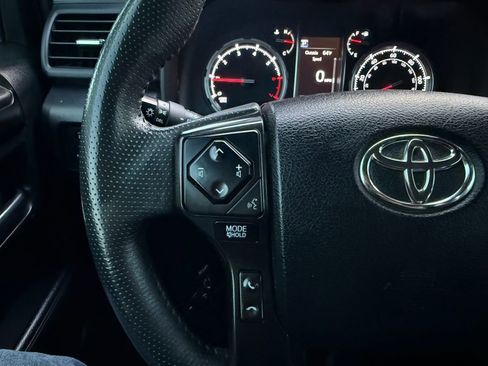 Used 2021 Toyota 4Runner TRD Off-Road AWD/4WD image 47