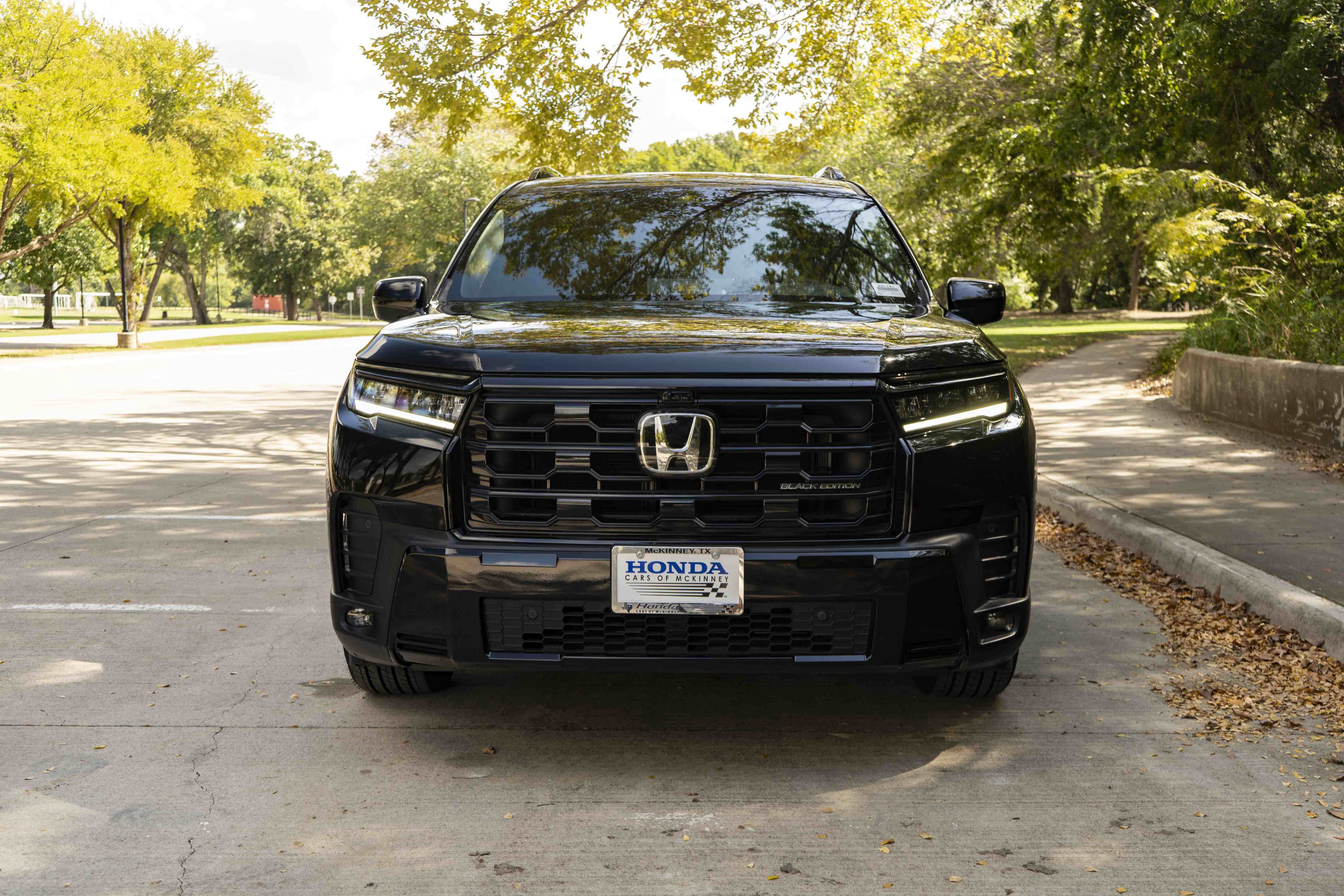 Used 2026 Honda Pilot Black Edition image 3