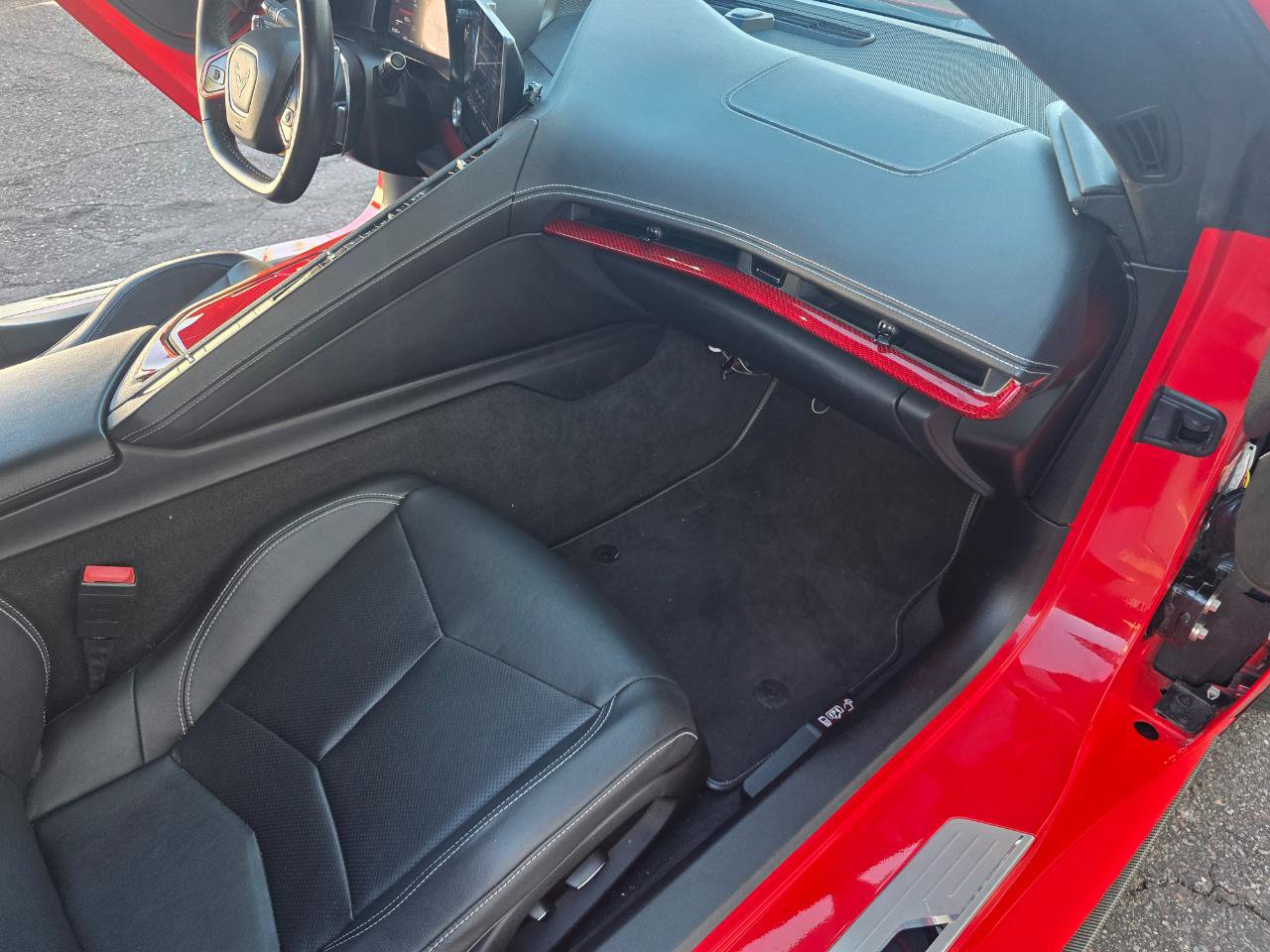 Used 2020 Chevrolet Corvette Stingray Coupe w/ 1LT RWD image 33