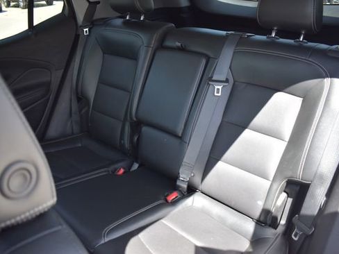 Used 2024 GMC Terrain SLT AWD/4WD image 19