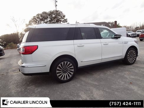 Used 2021 Lincoln Navigator L Reserve w/ Luxury Package image 2
