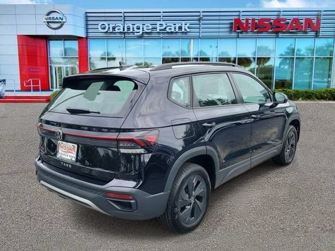 Used 2025 Volkswagen Taos S FWD image 2
