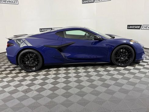 Used 2025 Chevrolet Corvette Z06 RWD image 7