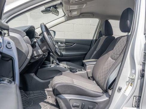 Used 2020 Nissan Rogue Sport SV w/ All-Weather Package AWD/4WD image 17