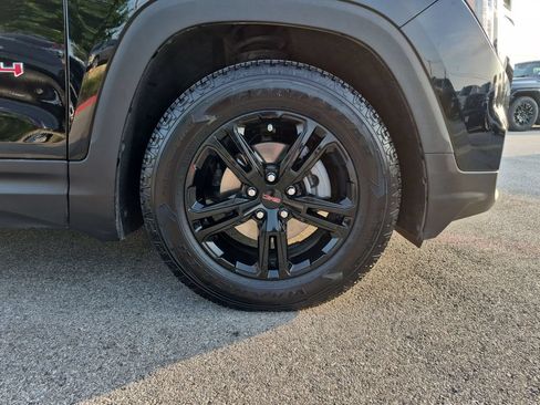 Certified 2024 GMC Terrain AT4 w/ Infotainment Package II AWD/4WD image 17