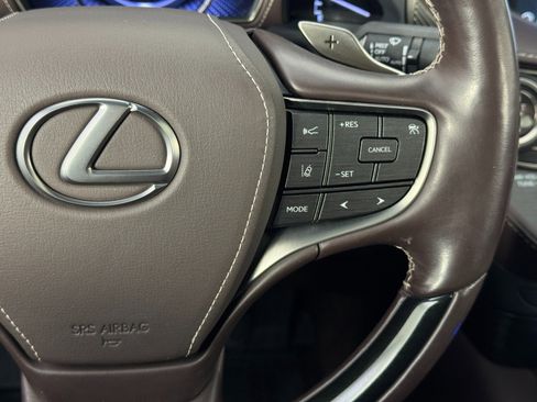 Used 2018 Lexus LS 500 AWD w/ Luxury Package image 24