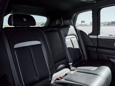 Used 2023 Rolls-Royce Cullinan AWD/4WD image 46